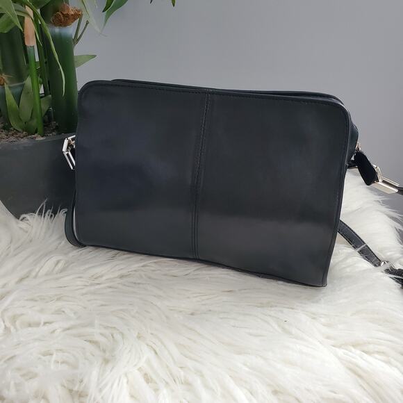 Liz Claiborne Leather By Co. Black Soft Leather Crossbody Bag Purse - Picture 1 of 12